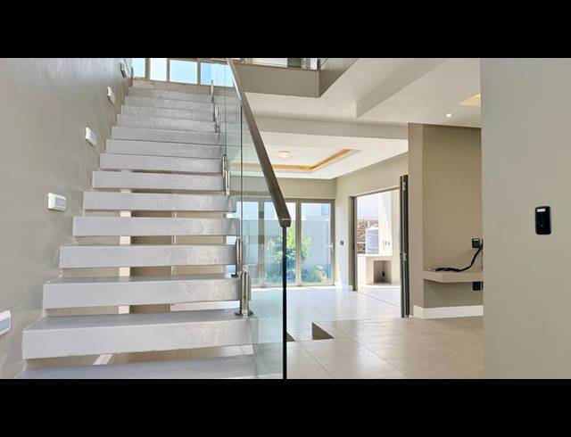 3 BEDROOM PROPERTY TO RENT IN BRYANSTON WEST